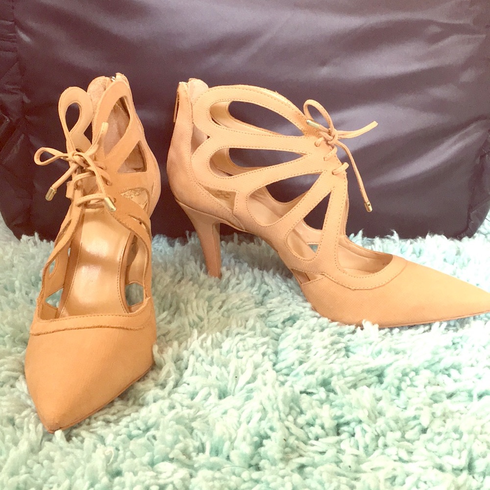 Tan pointed toe butterfly heel